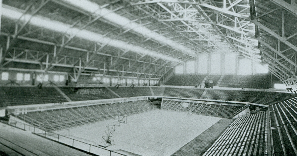 east-west court at Hinkle